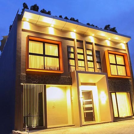 Daily Home Villa Dago Bandung Quarto foto